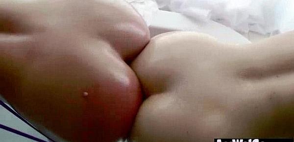  Big Round Booty Girl Take It Deep In Her Asshole vid-03